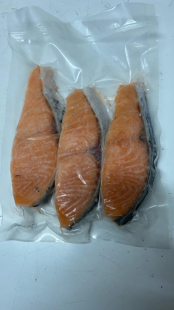 三文魚無骨段(3片) 300g/包（急凍海產）-日本食材-打邊爐食材-氣炸食譜-日本刺身- iEATplus日本業務超市